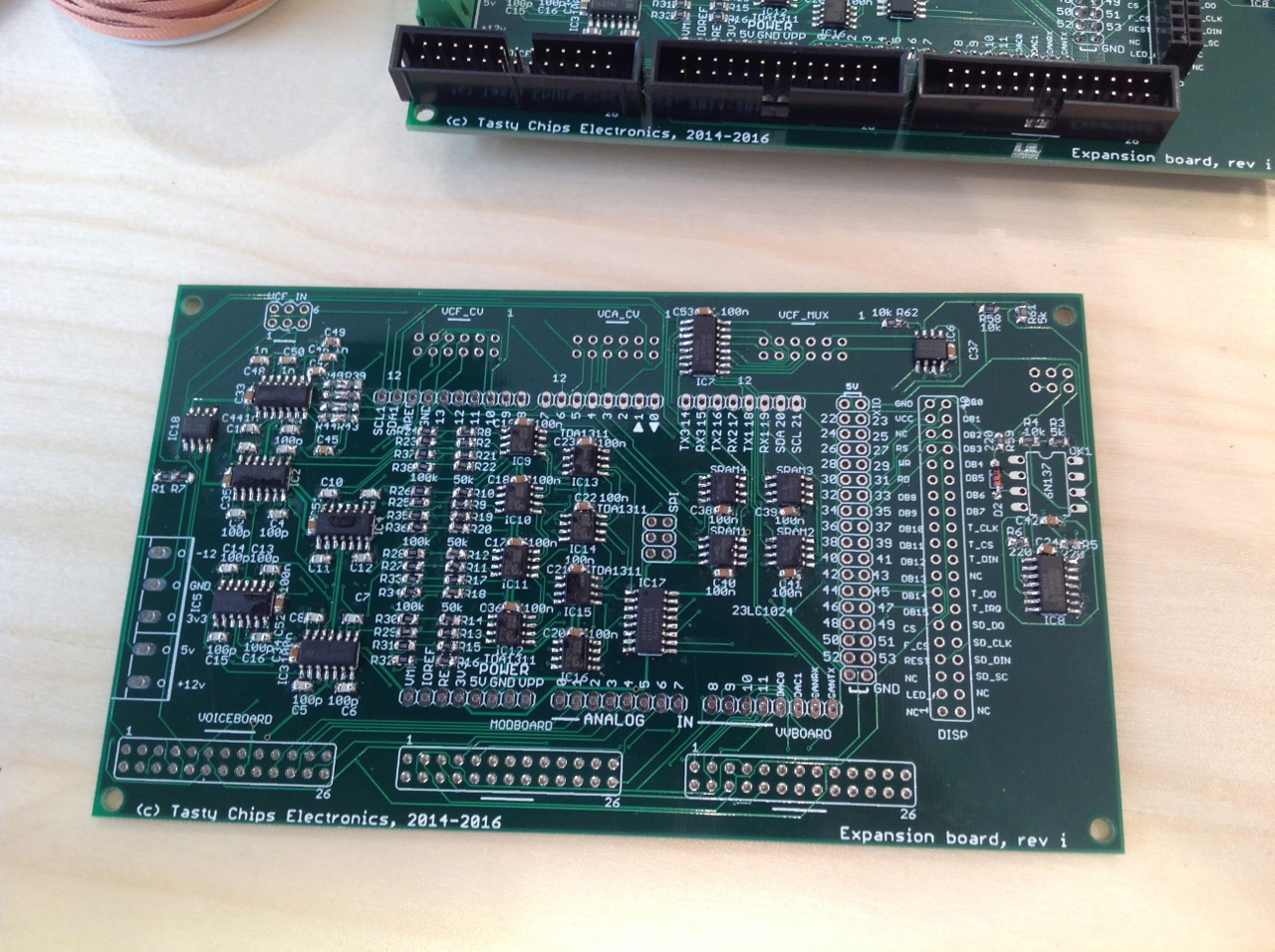 The five TL074 quad-opamps on the left. IC1..IC5. Note that IC1 is the top one and its name is name mentioned on the silkscreen!